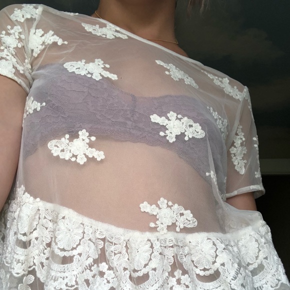 Kimchi Blue Cream Sheer Floral Lace Baby Doll Tee - Picture 5 of 7